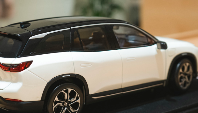 涨超3.3%！宁德时代锂矿停产，中证新能源车指数狂飙