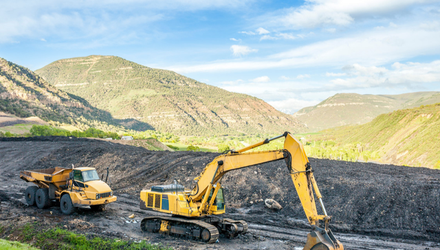 多个城市已明确将“灯塔工厂”建设纳入“十五五”规划，科创机械ETF(588850)盘中走强涨超2%