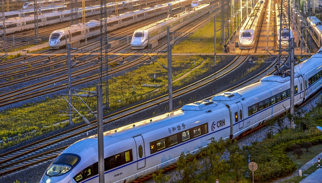 重磅会议定调扩内需，消费板块迎来政策利好！鹏扬消费量化选股混合(A：019777；C：019778)布局低估值、高潜力消费赛道