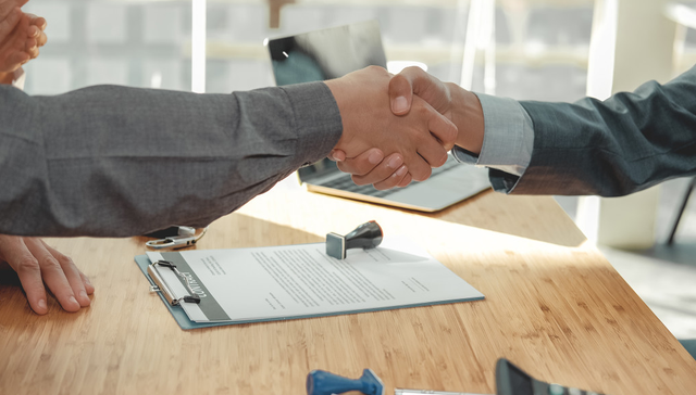 超常规全链条推动决定性突破！港股芯片投资首选：首只港股信息科技ETF(159131)全网发售中