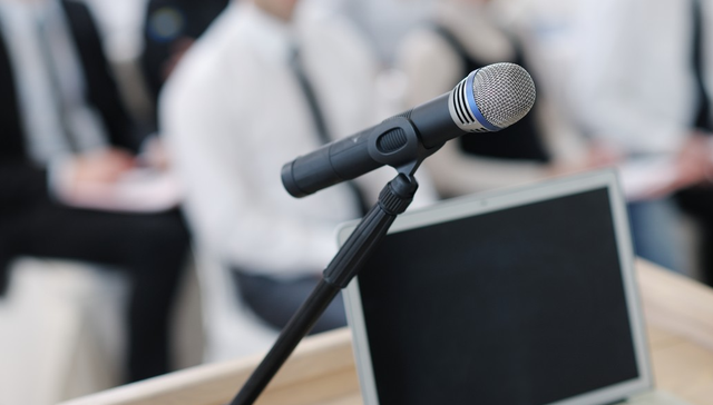 爆发！半导体板块前三季净利劲增53%|全市场首只聚焦“港股芯片”产业链的港股信息技术ETF(159131)今日荣耀上市