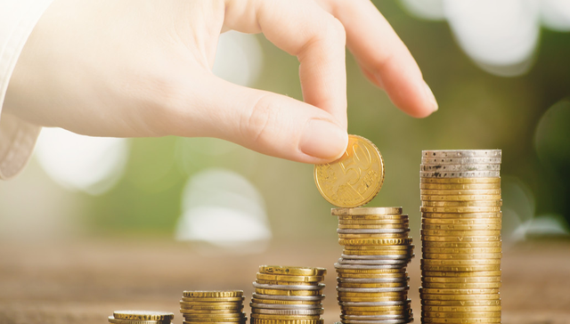 黄金大涨行情未完待续，COMEX黄金期货突破4500美元大关