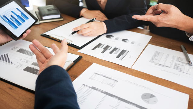 华夏国证通用航空产业ETF,通用航空ETF华夏,国防军工,华夏国证通用航空产业交易型开放式指数证券投;通用航空ETF华夏;159230;深度回调;跌超5%;成交额快速破亿