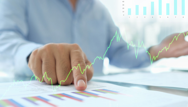 易方达中证石化产业ETF,石化ETF,基础化工,易方达中证石化产业交易型开放式指数证券投资基金,51;化工行业ETF易方达;516570;上涨2.05%;冲击3连涨;反内卷政策;改善供需;化工行业;盈利修复路径