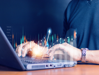 垂直行业数据+知识图谱+可信模型：明略科技(2718.HK)的