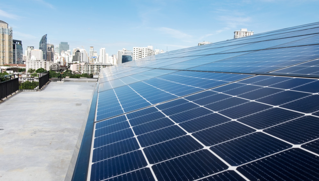 鹏华科创板新能源ETF,科创新能,电力设备及新能源,鹏华上证科创板新能源交易型开放式指数证券投资基金;科创新能源ETF;588830;涨超2.7%;马斯克团队;走访中国;光伏企业