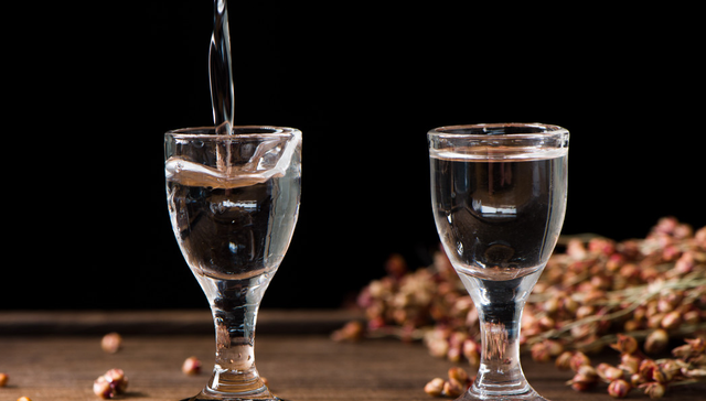 天弘中证食品饮料ETF,饮食ETF,食品饮料,天弘中证食品饮料交易型开放式指数证券投资基金,1597;段永平抄底茅台;食品饮料ETF天弘(159736);标的指数逆市冲高;近10日吸金近3000万元