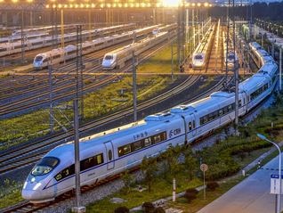 新质生产力主导+行业布局均衡！鹏扬中证A500指数增强型基金(A类022756/C类022757)紧跟2026中国产业升级主线