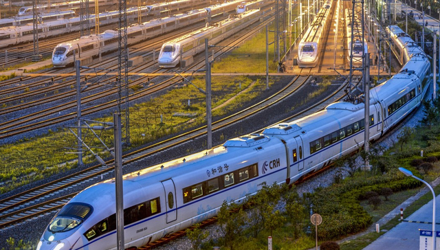 鹏扬中证A500指数增强型基金;新质生产力主导;行业布局均衡;2026中国产业升级主线