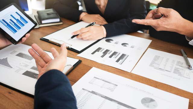 华夏中证石化产业ETF,石化ETF,基础化工,华夏中证石化产业交易型开放式指数证券投资基金,1597;石化收盘速递;石化ETF(159731);近1周日均成交;近5个交易日净流入