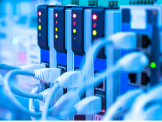 海外主要云服务厂商资本开支大幅增长，CPO产业化进程显著提速！通信ETF广发(159507)盘中最高涨超5%，标的指数“易中天”权重占比超25%