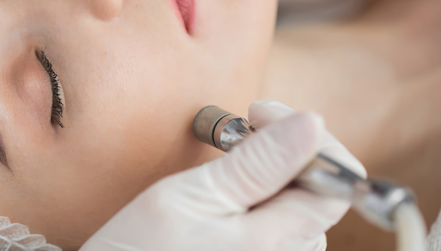 平安中证医疗创新ETF,医疗创新,医药,平安中证医药及医疗器械创新交易型开放式指数证券投资基金,51;侵入式脑机接口;临床落地加速;医疗创新ETF(516820);涨近1%