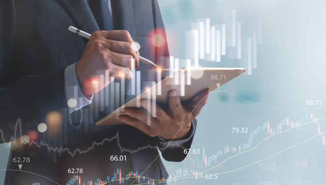 港股;硬科技板块;汇添富港股通科技精选混合发起式C;主动管理;高壁垒标的;科技主线