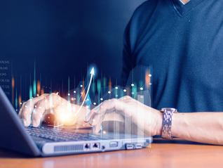 AI商業(yè)化落地階段，匯添富港股通科技精選混合發(fā)起式C(025545)如何觀測企業(yè)研發(fā)轉(zhuǎn)化率？