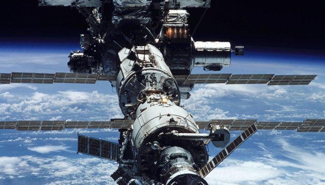 鹏华中证卫星产业ETF,卫星产业,国防军工,鹏华中证卫星产业交易型开放式指数证券投资基金,56379;卫星ETF鹏华;563790;涨超2.8%;商业航天;密集催化