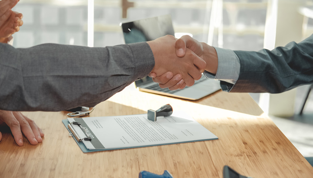 国防ETF,国防军工,鹏华中证国防交易型开放式指数证券投资基金,512670,512670.SH,中;国防ETF;512670;涨超1.6%;地缘局势升温;商业航天催化;板块走高