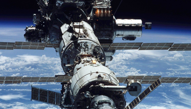 华宝中证军工ETF,军工ETF华宝,国防军工,华宝中证军工交易型开放式指数证券投资基金,512810;军工震荡;华宝基金军工ETF(512810);放量跌近2%;频现溢价;“十五五”军工;三重驱动