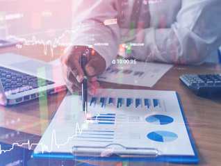 行业分水岭已经到来，明略科技(2718.HK)为何坚持“用可信数据做GEO”