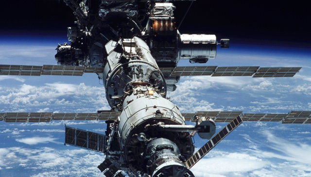 鹏华中证卫星产业ETF,卫星产业,国防军工,鹏华中证卫星产业交易型开放式指数证券投资基金,56379;卫星ETF鹏华;563790;连续4天净流入;快舟十一号遥七运载火箭;发射成功