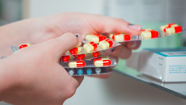 华宝恒生港股通创新药精选ETF,港创新药,创新药,华宝恒生港股通创新药精选交易型开放式指数证券投资基;大反攻启动；港股通创新药；520880；放量暴涨5.5%；龙头领涨近14%；英矽智能；维立志博-B；多股狂飙10%