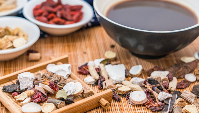 汇添富中证中药ETF,中药ETF,中药生产,汇添富中证中药交易型开放式指数证券投资基金,560080;太极集团;净利润同增352%;A股午后翻红;中药ETF汇添富(560080);放量涨近1%;市场风偏承压;资金“高切低”