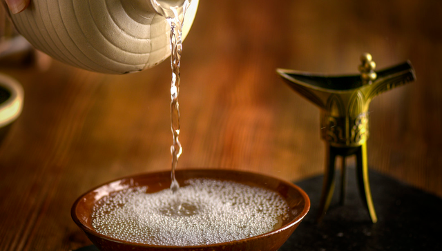 汇添富中证主要消费ETF,消费ETF,消费,中证主要消费交易型开放式指数证券投资基金,159928,;贵州茅台;提价;美的集团;业绩新高;消费ETF汇添富(159928);冲高回落;港股通消费ETF汇添富(159268);连续回调