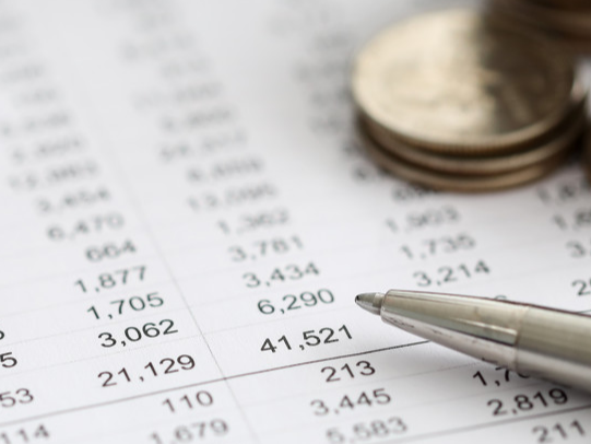 泰康中证有色金属矿业主题ETF,有色ETF泰康,有色金属,泰康中证有色金属矿业主题交易型开放式指数证;有色ETF泰康;159163;反弹翻红;涨近1%;地缘冲突;铝价;2026年;上行风险