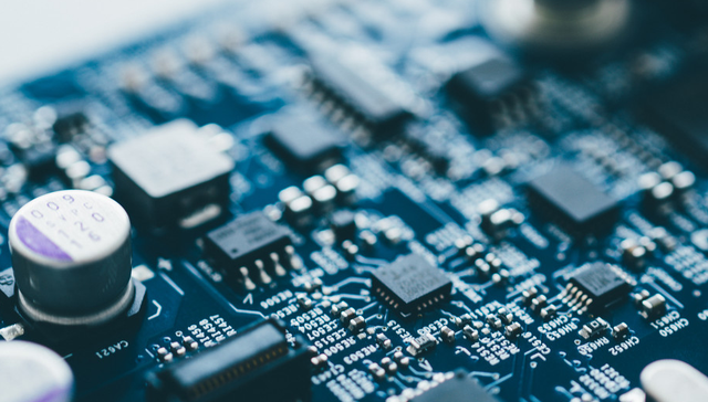 南方基金;郑晓曦;半导体产业链;价值成长;自主可控