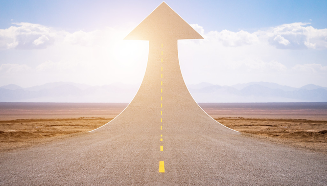 南方基金;钟赟;新能源;周期成长特征;波段行情