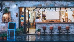 縣城消費(fèi)實(shí)錄：不只有“小鎮(zhèn)貴婦”，遍地是贏家