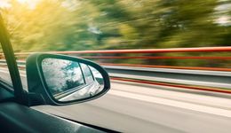 新造车4月销量：理想反超问界，小米首秀第十