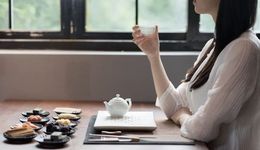 這屆脆皮年輕人開始狂購老年產(chǎn)品