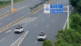 百度蘿卜快跑，在武漢跑不快？