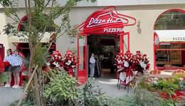 从平价到非遗，必胜客想干什么？