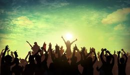 延期、取消、竞争激烈，演出市场进一步分化