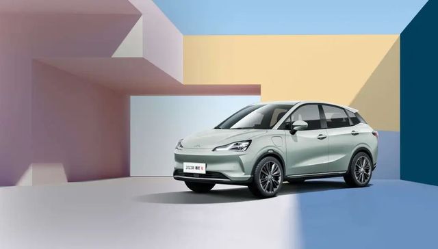 哪吒汽车,张勇,新能源,小米