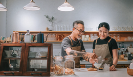 精品咖啡Reborn Coffee宣布進軍中國市場，這條卷瘋了的賽道還有機會？