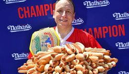 世界上最會(huì)吃熱狗的男人，因代言素食品牌被禁賽