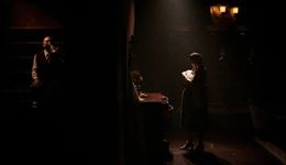 年轻人迷上沉浸式戏剧：挥金、入戏