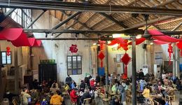 网红老茶馆，挤满老年人