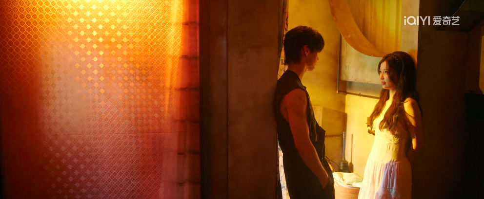 现偶新样本《双轨》如何做到难“戒断”?| 专访导演于中中-锋巢网