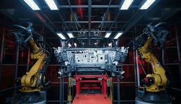 零跑实现盈利之后，仍需面对新的考验