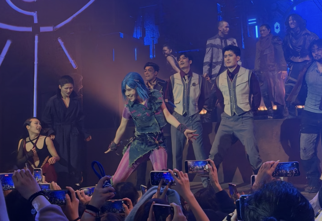 长视频平台,争夺“真实世界”的入口-锋巢网