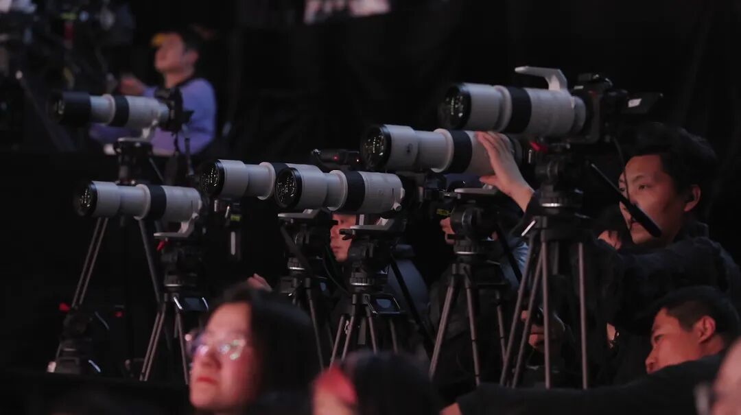 佳能CINEMA EOS系统为《声生不息·华流季》多机位实践赋能-锋巢网