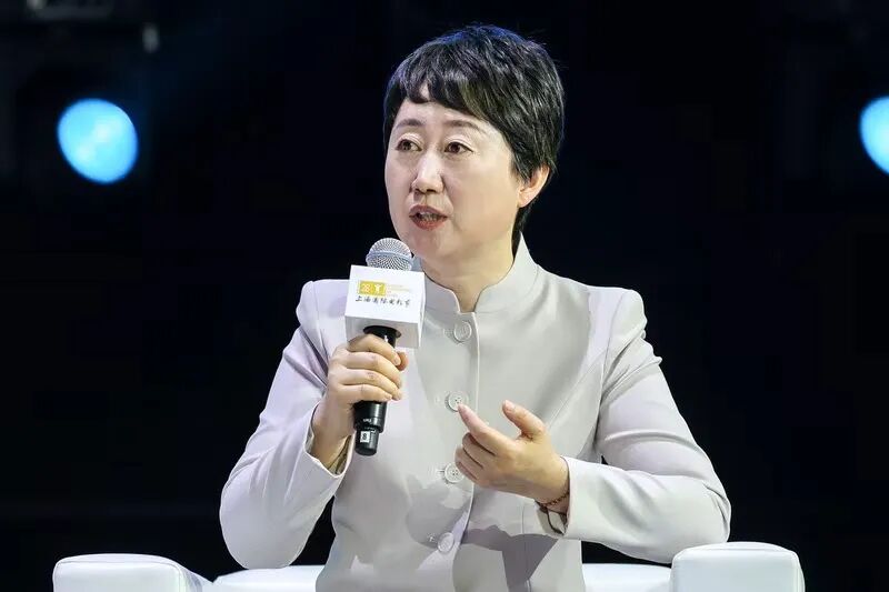 在上影节这场科技论坛,看明白电影工业AI时刻的共识、分歧与下一步-锋巢网