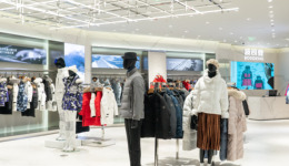 爆卖的廉价羽绒服，背刺打工人