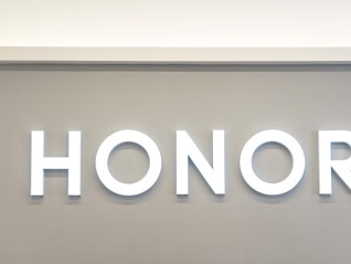 手机厂商打响AI入口争夺战