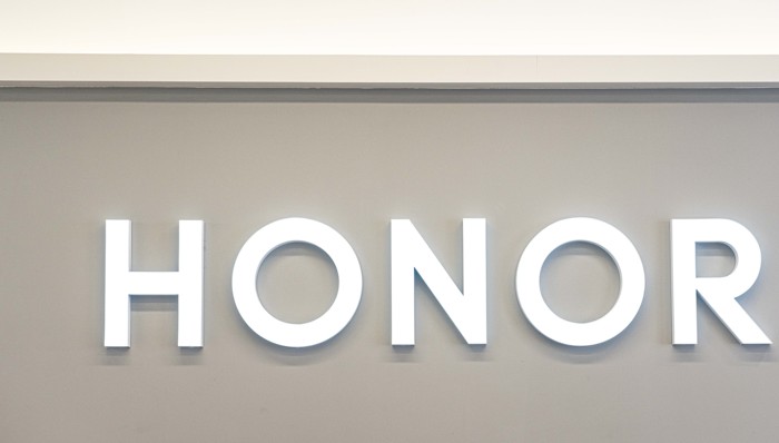 荣耀新增多名投资方，中国电信、代理商等在列