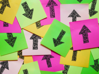 理財子規(guī)模再突破，三家邁入兩萬億梯隊，農(nóng)銀理財凈利潤增超90%