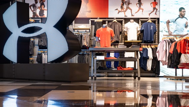 安德玛二季度营收16亿美元回暖，股价逆势大涨12%